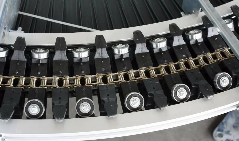 Chainveyor System Chain Conveyor Applications | Eddy Current | VFDs | Dynamatic®